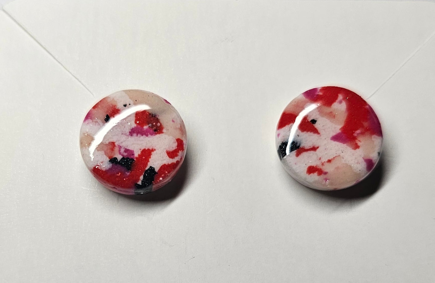 Coloured round stud earrings