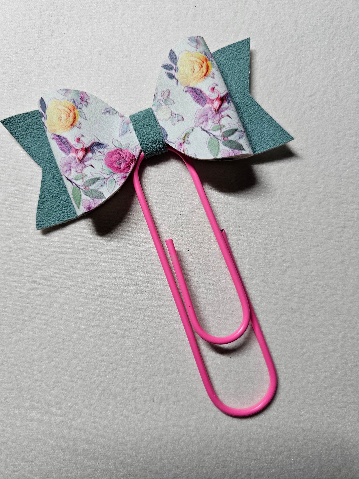 Flower green bow bookmark