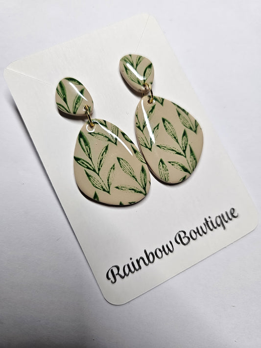 Leaf pebble earrings