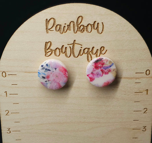 Flowered stud earrings