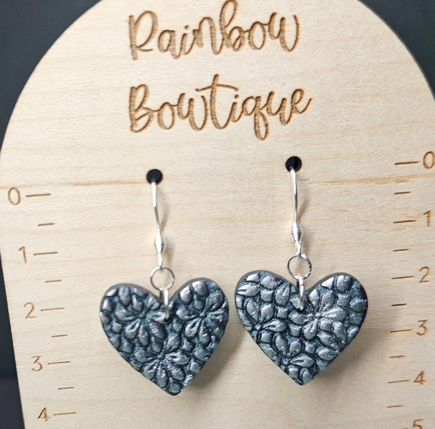 Heart dangles with flower pattern