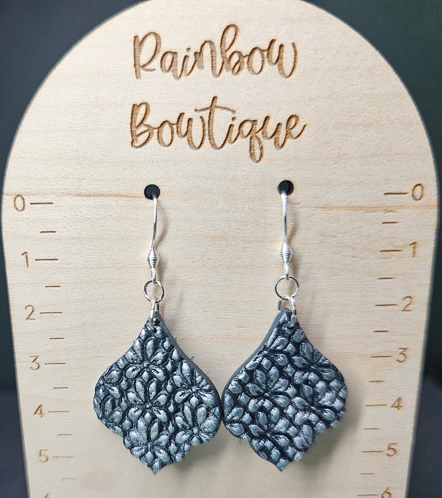Flower ornate drop earrings